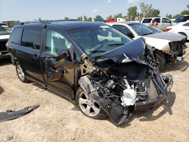 2015 Toyota Sienna LE