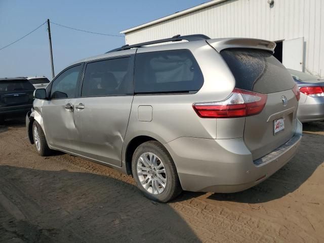 2016 Toyota Sienna XLE