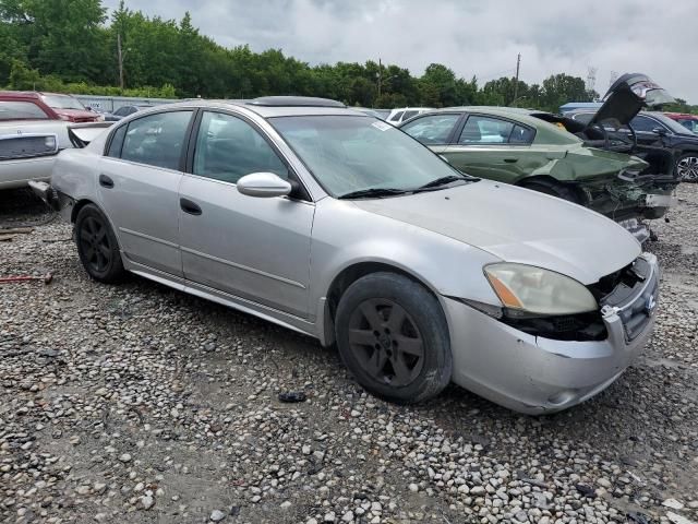 2004 Nissan Altima Base