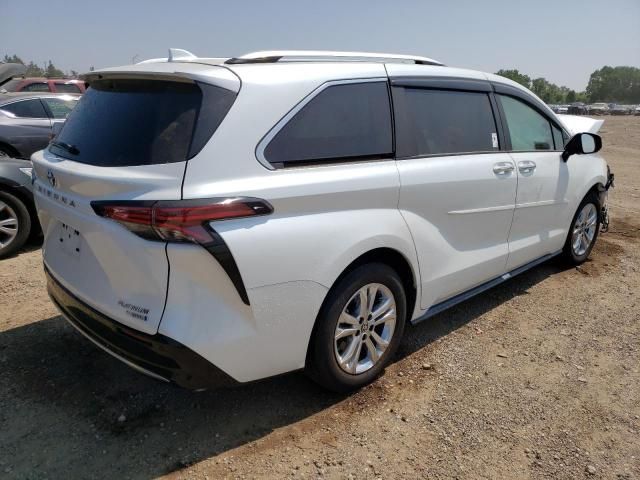 2023 Toyota Sienna Limited