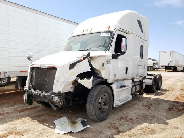 2018 Freightliner Cascadia 126