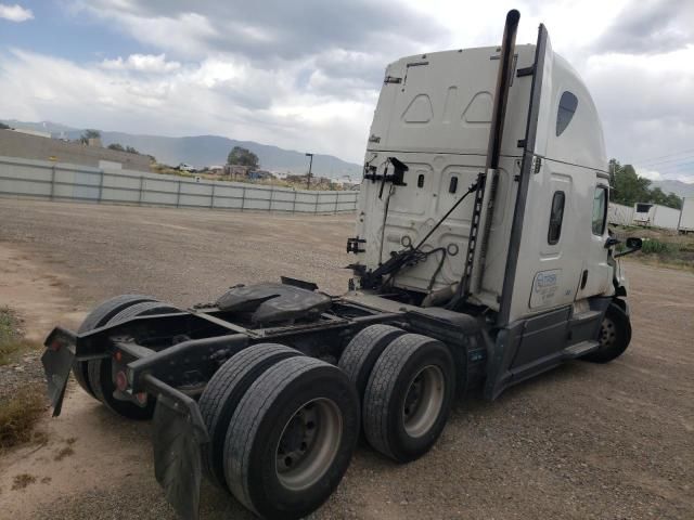 2019 Freightliner Cascadia 126