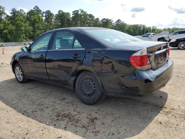 2005 Toyota Camry LE