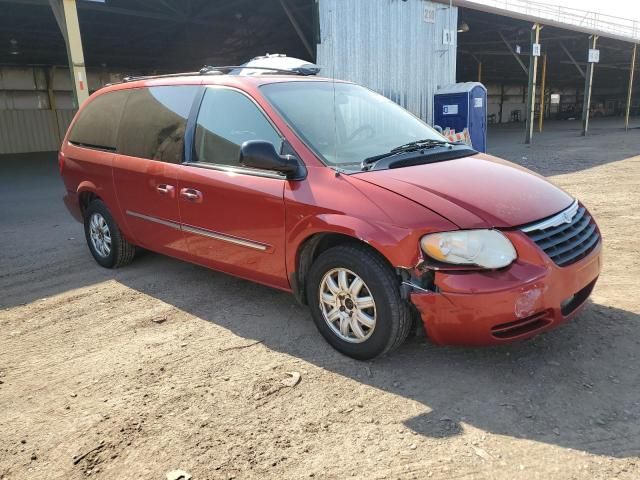 2005 Chrysler Town & Country Touring