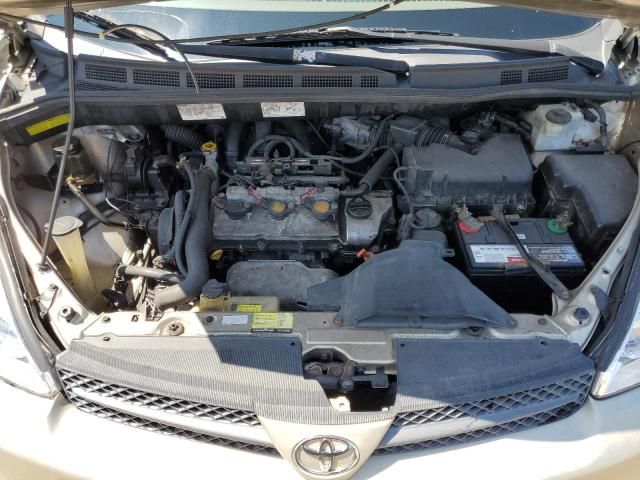 2005 Toyota Sienna CE