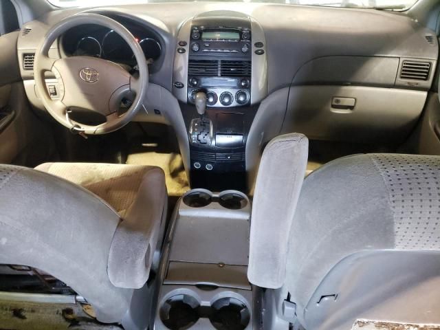 2009 Toyota Sienna CE