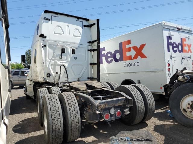 2016 Freightliner Cascadia 125