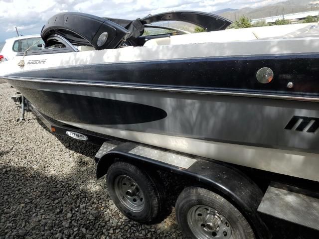 2005 Malibu Boat