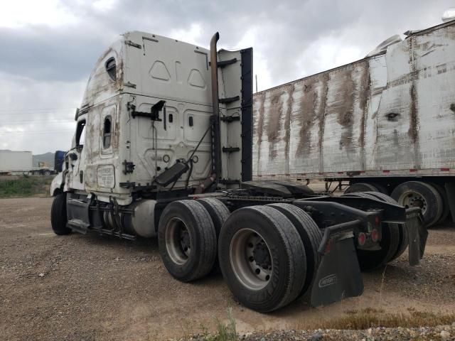 2019 Freightliner Cascadia 126