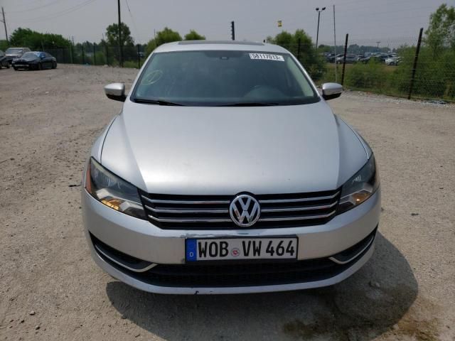 2014 Volkswagen Passat SE