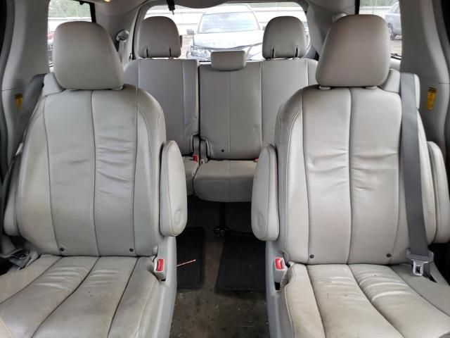 2014 Toyota Sienna XLE