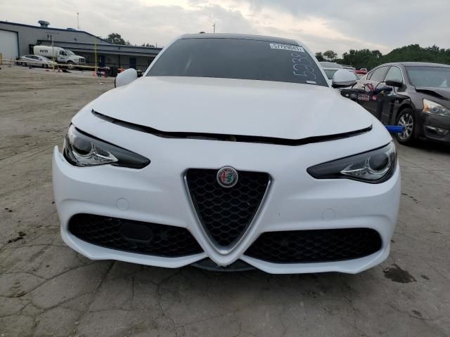 2017 Alfa Romeo Giulia TI Q4