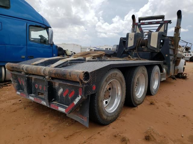 2015 Peterbilt 389