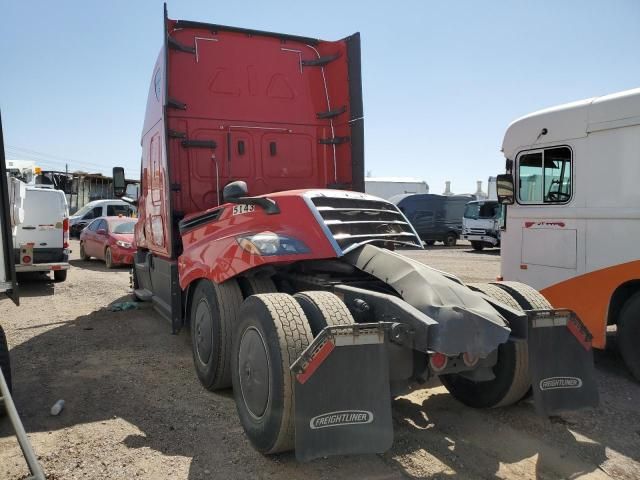 2020 Freightliner Cascadia 126