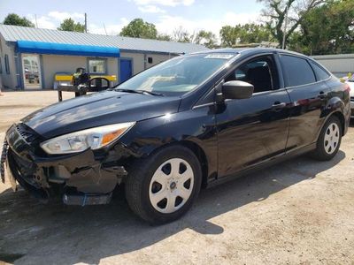Salvage cars for sale from Copart Wichita, KS: 2017 Ford Focus S