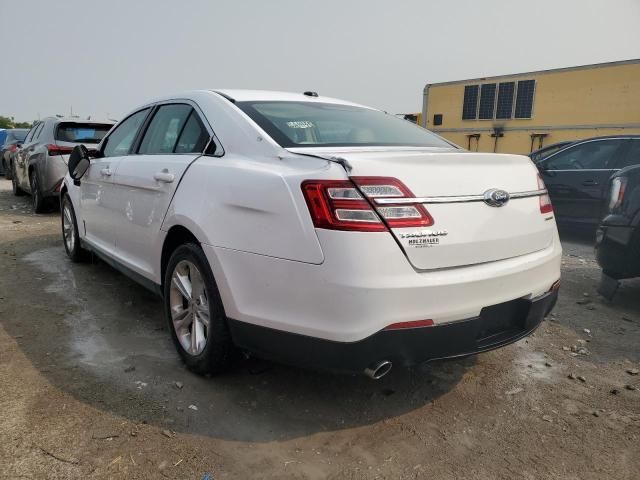 2016 Ford Taurus SE