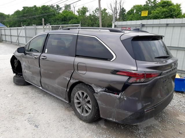 2022 Toyota Sienna XLE