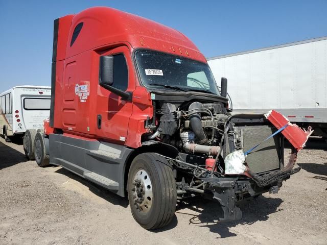 2020 Freightliner Cascadia 126