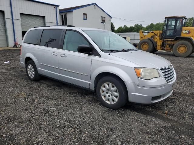 2010 Chrysler Town & Country LX