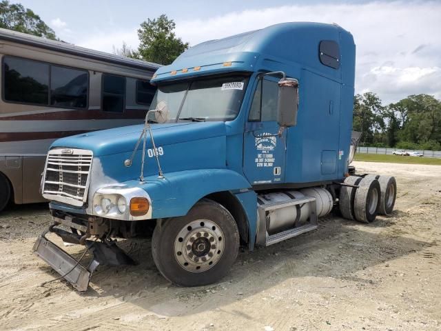 2000 Freightliner Conventional FLC120