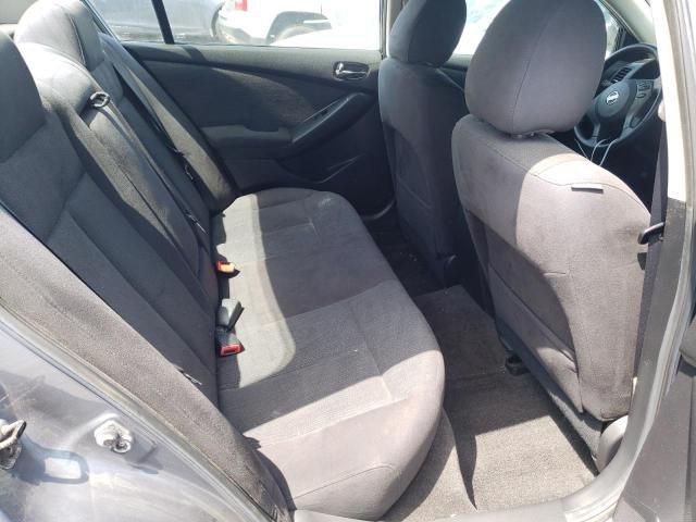 2010 Nissan Altima Base