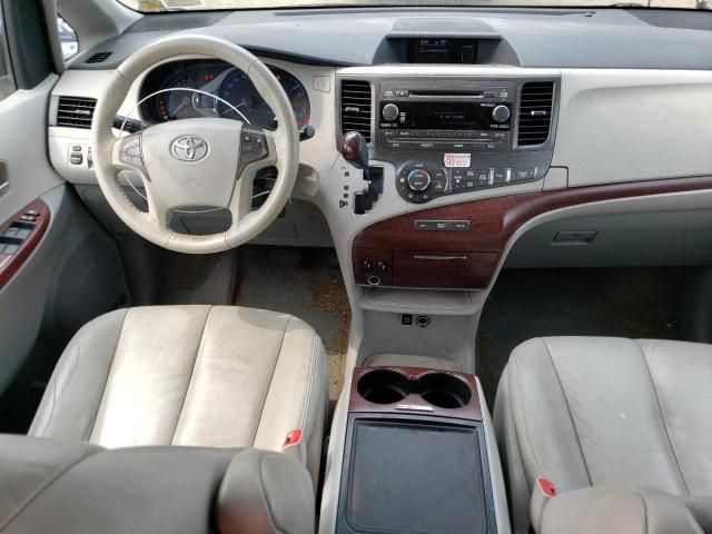 2014 Toyota Sienna XLE