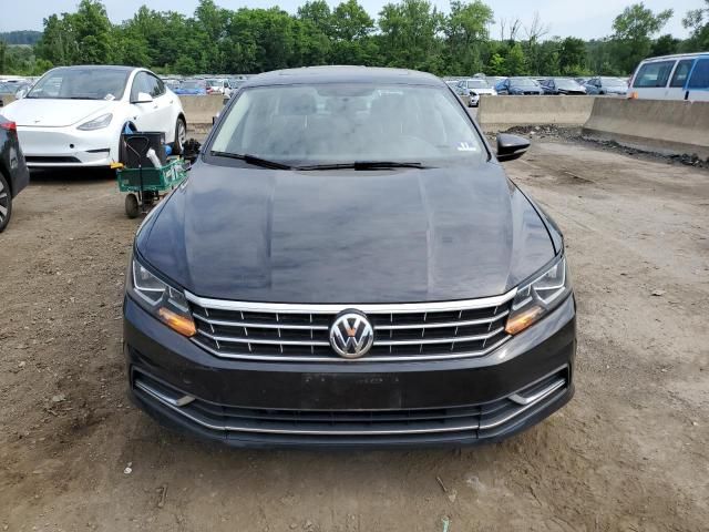 2017 Volkswagen Passat SE