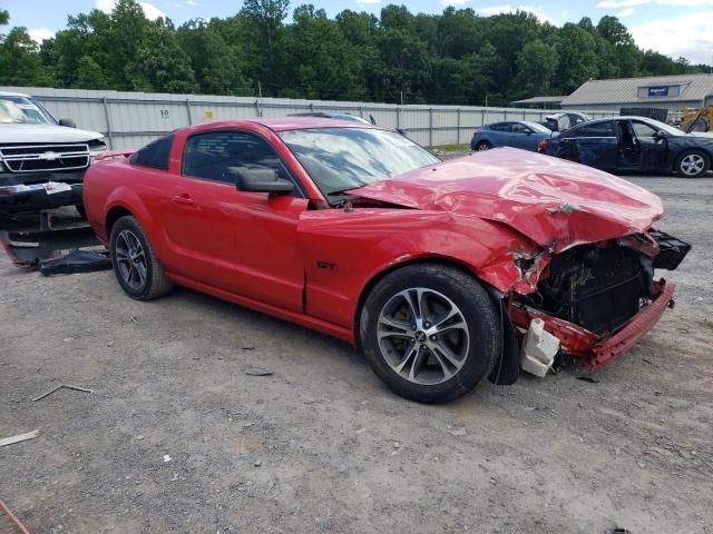 2005 Ford Mustang GT