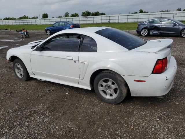 2000 Ford Mustang