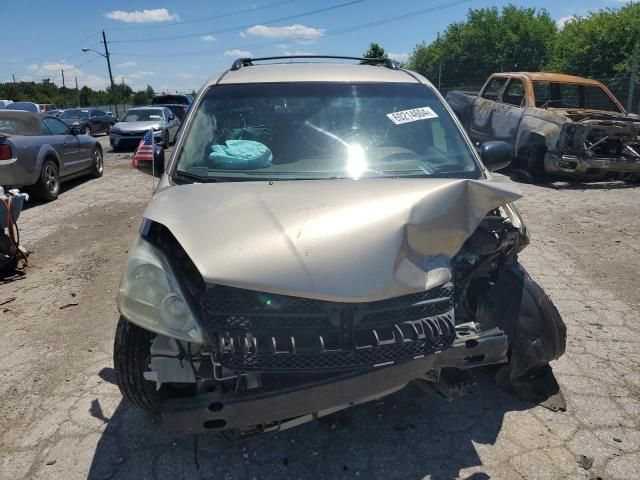 2004 Toyota Sienna CE