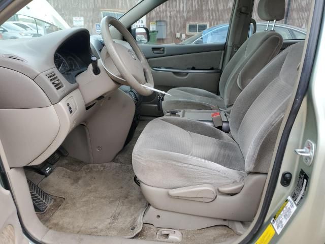 2006 Toyota Sienna CE