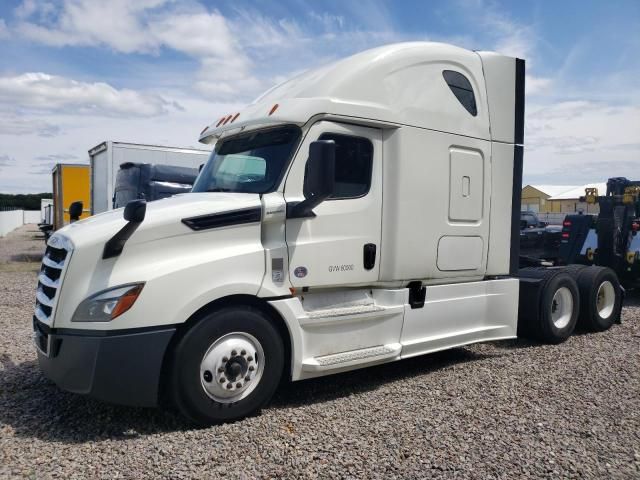 2018 Freightliner Cascadia 126