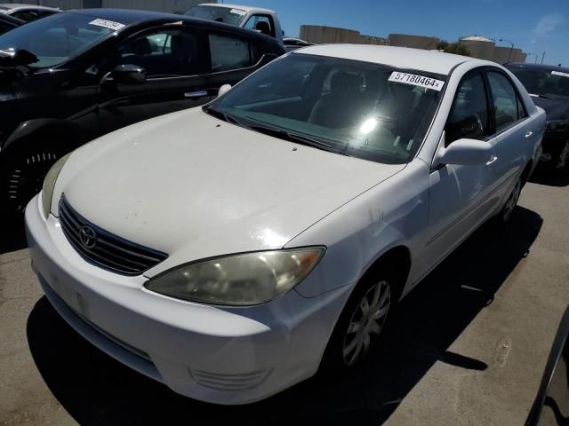 2005 Toyota Camry LE