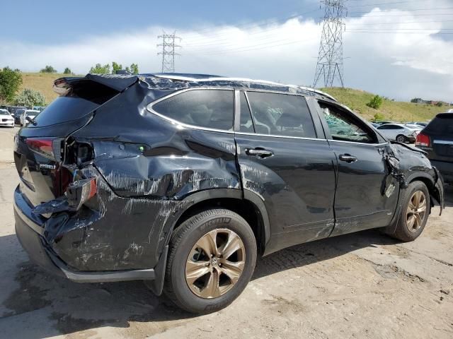 2023 Toyota Highlander Hybrid Bronze Edition