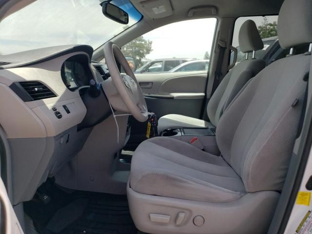 2013 Toyota Sienna LE