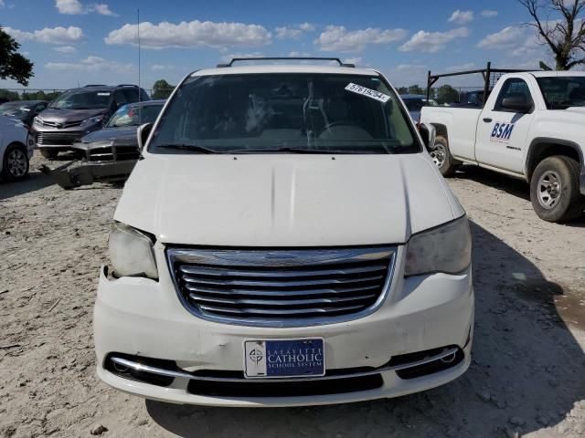 2013 Chrysler Town & Country Touring