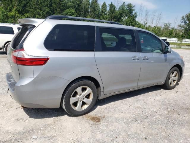 2015 Toyota Sienna LE