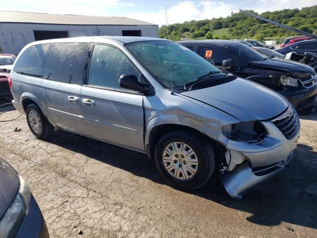 2006 Chrysler Town & Country LX