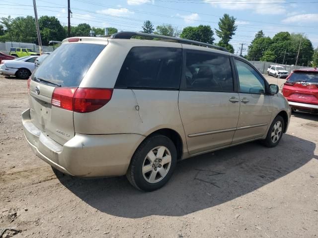 2004 Toyota Sienna CE