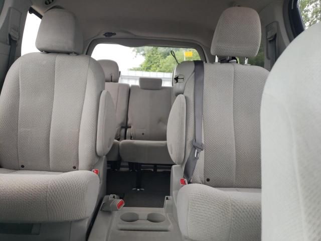 2012 Toyota Sienna LE