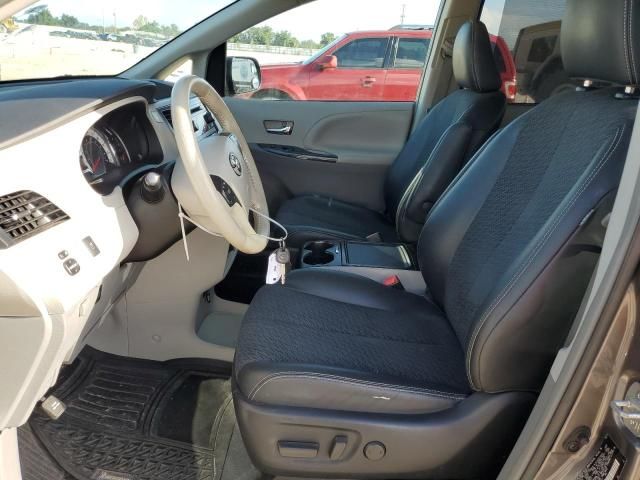 2013 Toyota Sienna Sport