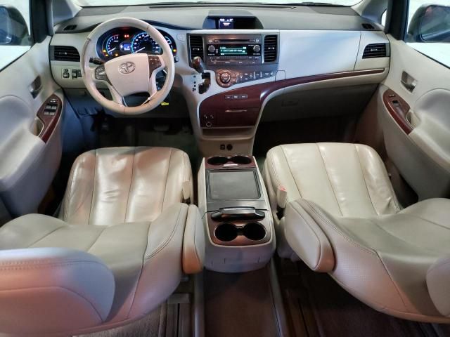 2014 Toyota Sienna XLE