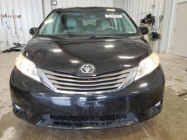 2013 Toyota Sienna XLE