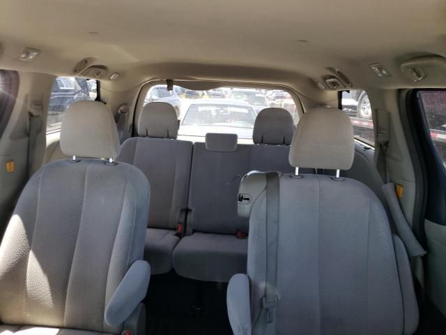 2012 Toyota Sienna LE