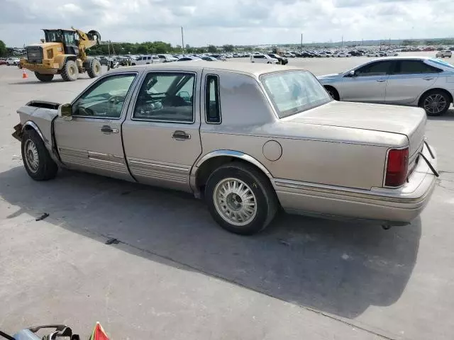 1995 Lincoln Town Car Signature