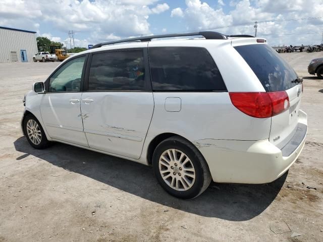 2008 Toyota Sienna XLE