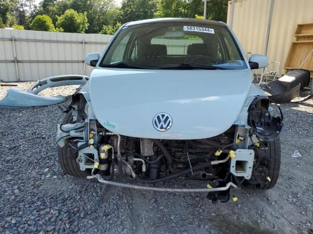 2010 Volkswagen New Beetle