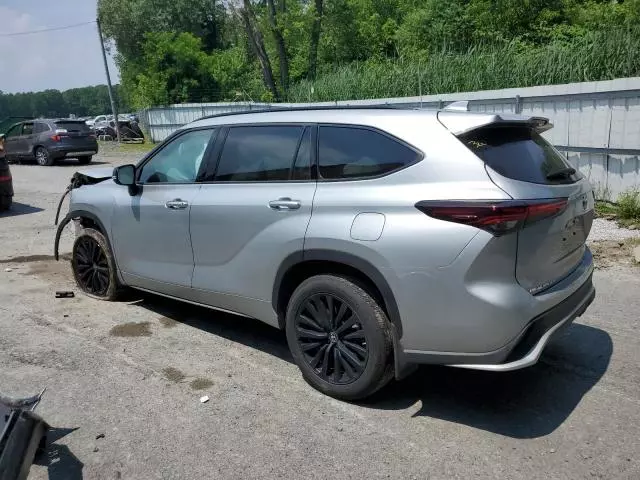 2024 Toyota Highlander LE