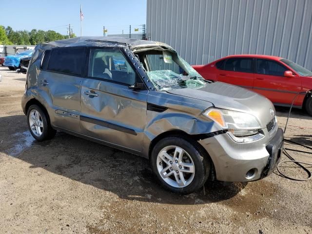 2011 KIA Soul +