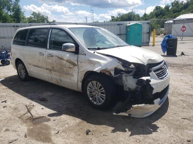 2013 Chrysler Town & Country Touring L